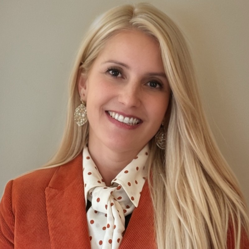 Dr Adriana Portella